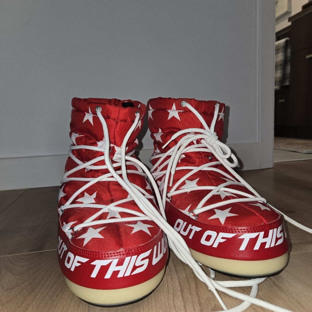 OUT OF THIS WORLD MOON BOOTS